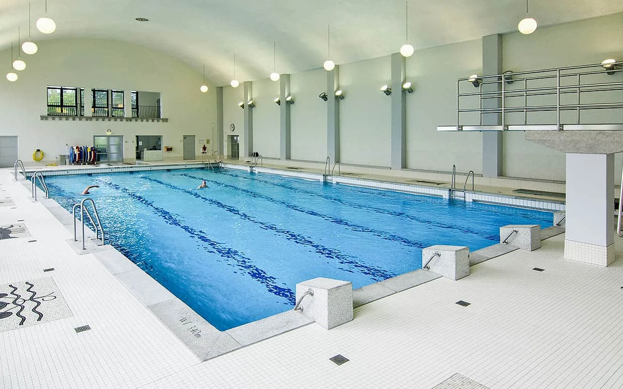 Sanierung der Schwimmhalle am Nato-Flugplatz Fürstenfeldbruck-peg